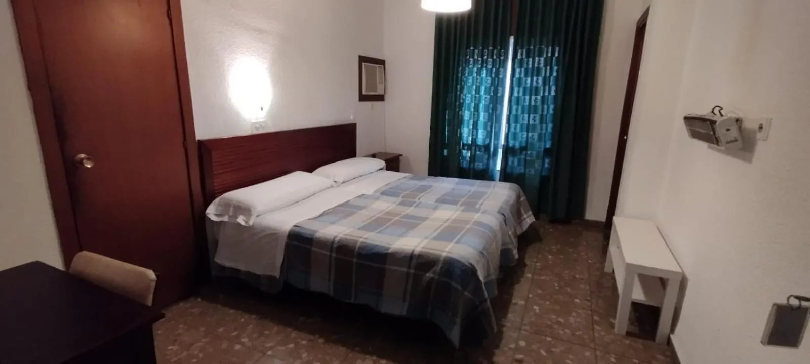 Hostal Ronda Córdoba 2*,